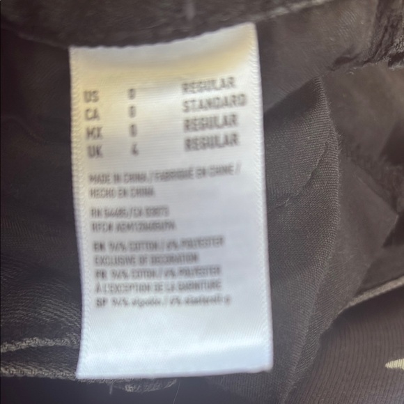 American Eagle Outfitters Black High Rise Jeans with Floral Embroidery - Picture 4 of 9